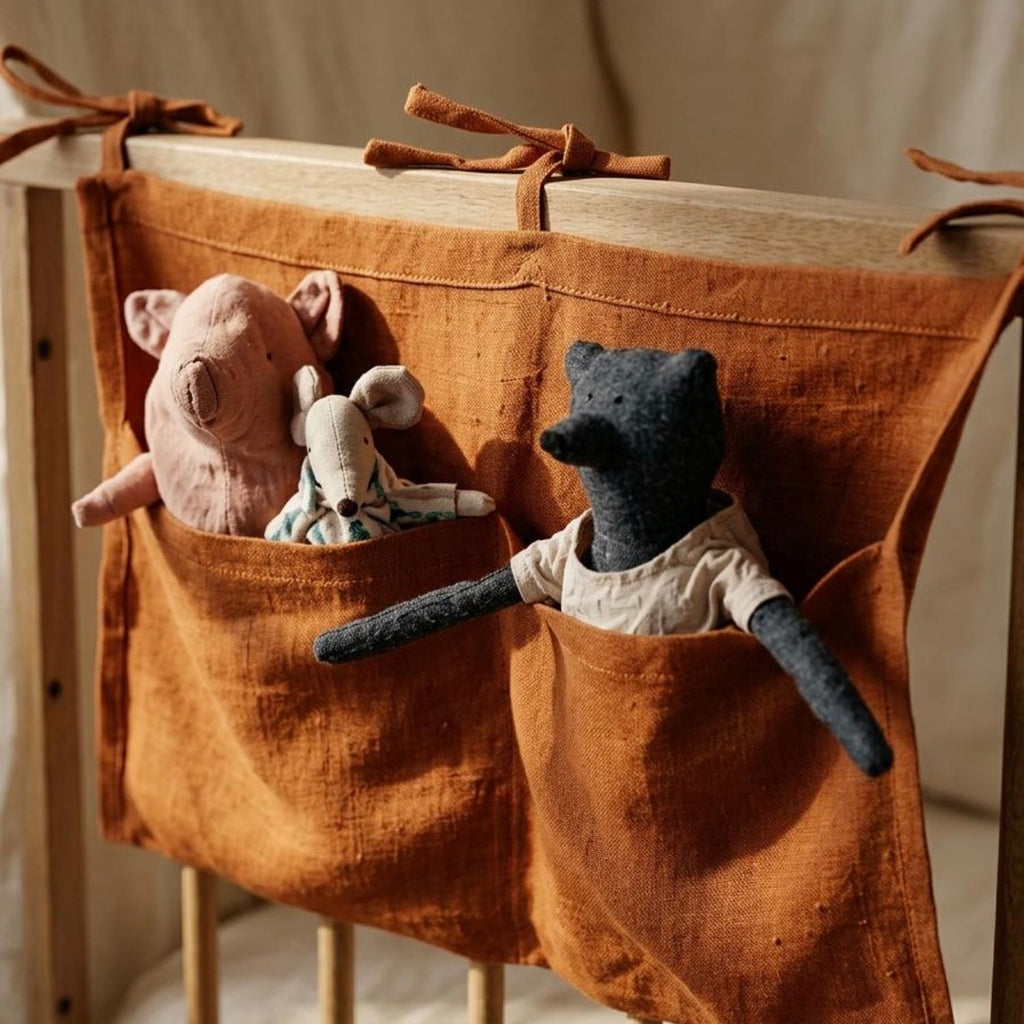 The Linen Crib Keeper