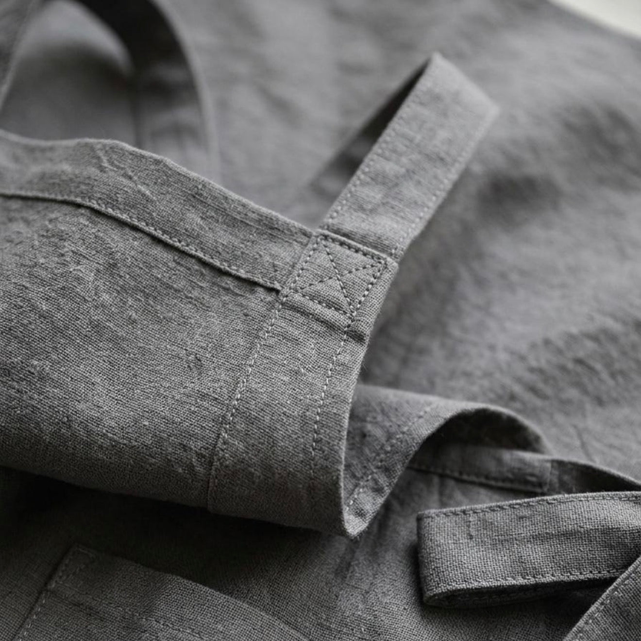 The House Pinafore — Children's Linen Apron