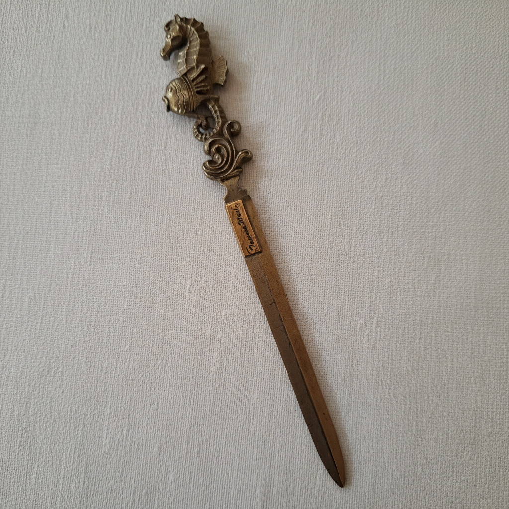 Correspondence Blade No.2 — linen